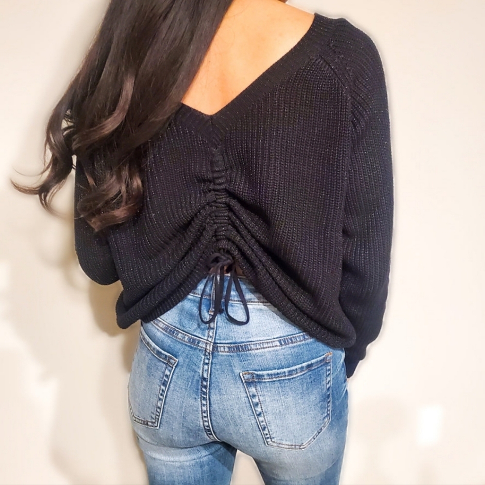 METALIC TIED UP RUCHED LIGHT WEIGHT BLACK SWEATER